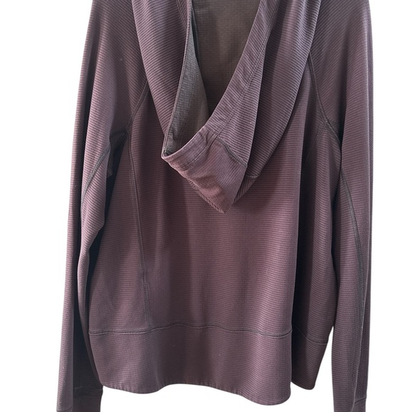 Athleta Heavenly Hail Striped Pullover Hoodie Size Medium, Thumb holes - Picture 5 of 5